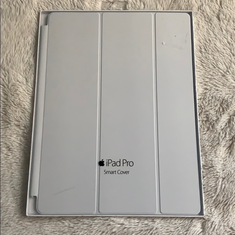 Apple Cover